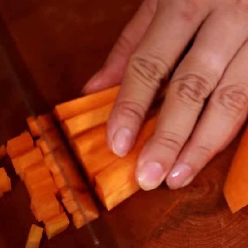 Step 2 Prepare the ingredients for colorful steamed egg rolls