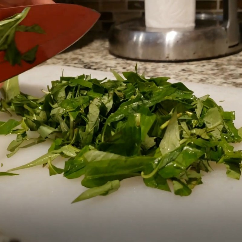 Step 1 Prepare the ingredients for Beef noodle soup with tomatoes