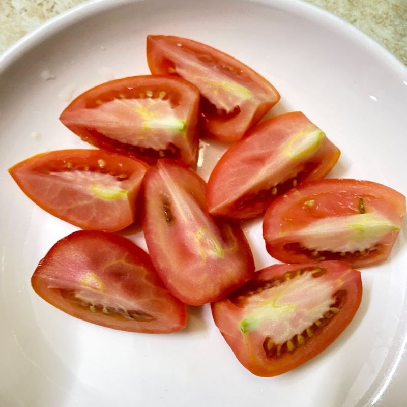 Step 1 Prepare the ingredients for Cherry Tomato Juice