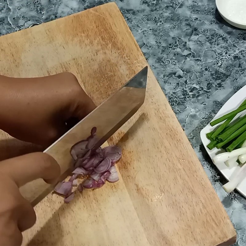 Step 1 Prepare the ingredients for Dried Snakehead Fish with Pepper