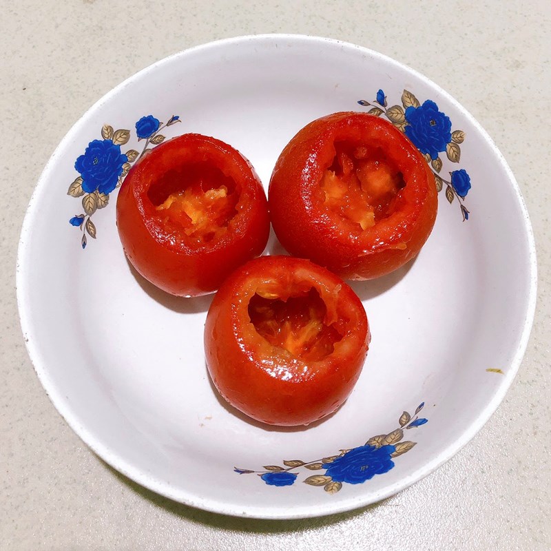 Step 1 Prepare ingredients and make the egg mixture for Steamed Tomato Eggs