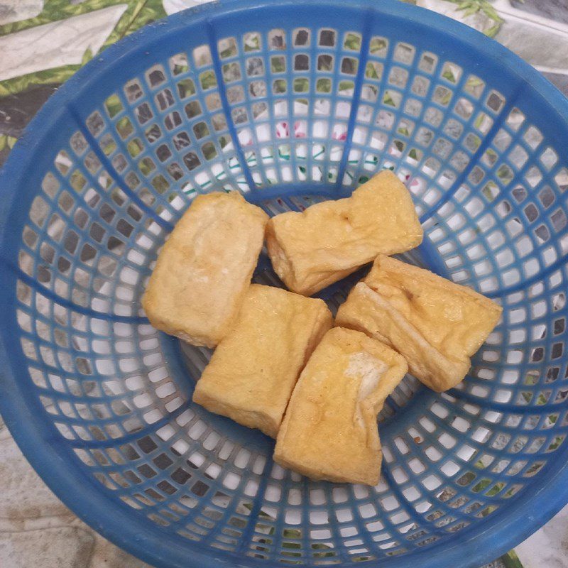 Step 1 Prepare the ingredients for stir-fried cabbage with tofu