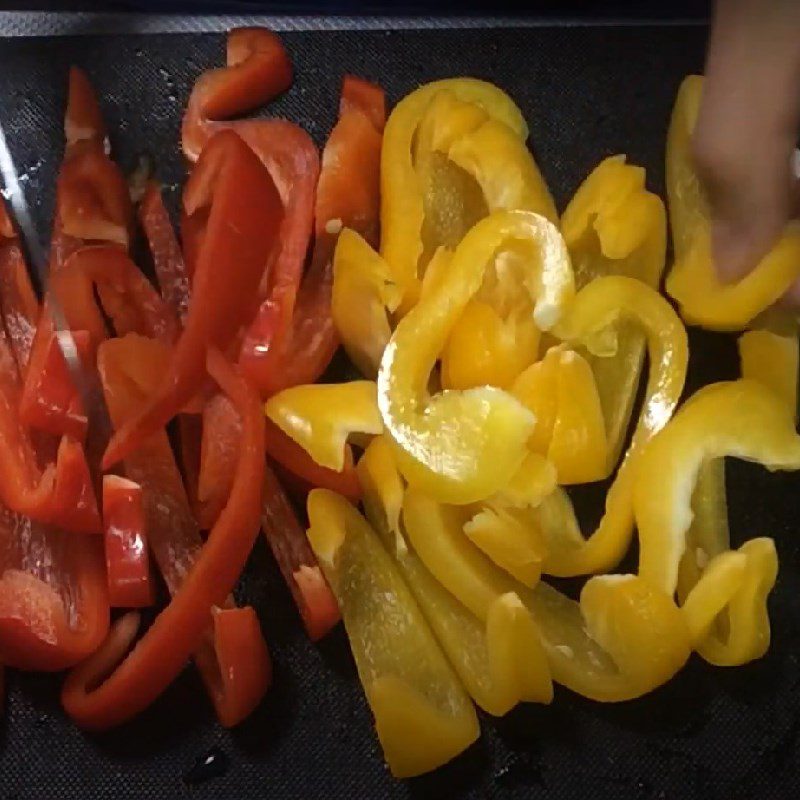 Step 1 Prepare the ingredients for Stir-fried Bell Peppers