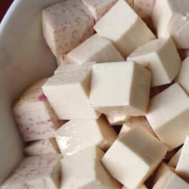Step 1 Prepare the ingredients for Beef Hotpot with Taro and Satay