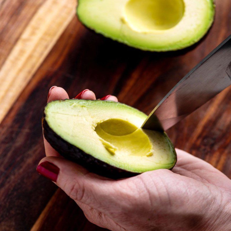 Step 1 Prepare the ingredients for Bell Pepper Avocado Strawberry Smoothie