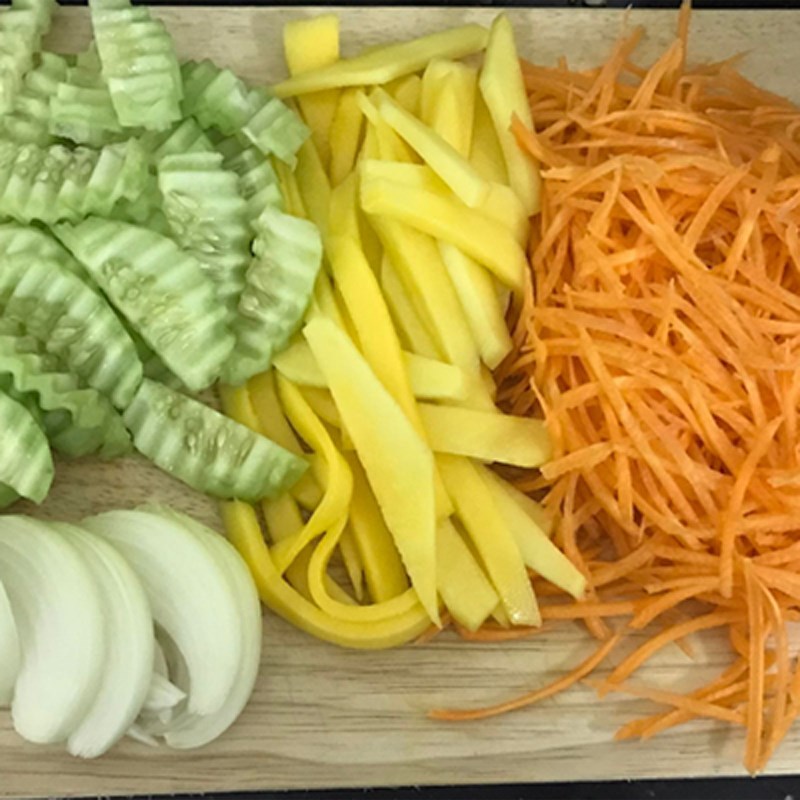 Step 1 Prepare the ingredients for Banana Flower Jellyfish Salad (Recipe shared by a user)