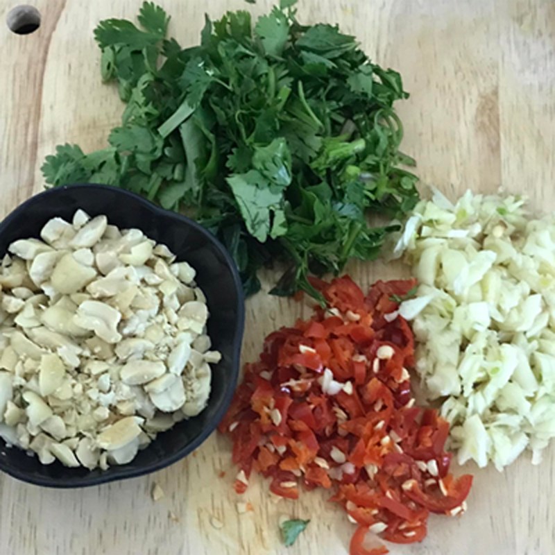 Step 1 Prepare the ingredients for Banana Flower Jellyfish Salad (Recipe shared by a user)
