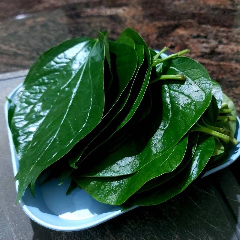 Step 1 Prepare ingredients for Pork Sausage Wrapped in Betel Leaves