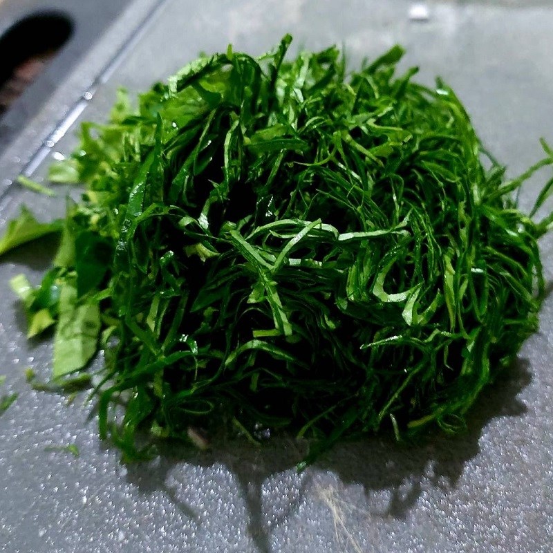 Step 1 Prepare ingredients for Pork Sausage Wrapped in Betel Leaves