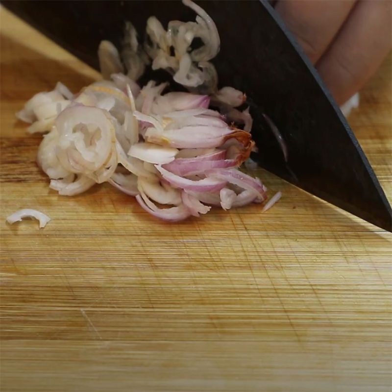 Step 2 Prepare other ingredients for Stir-fried Japanese Gourd with Eggs