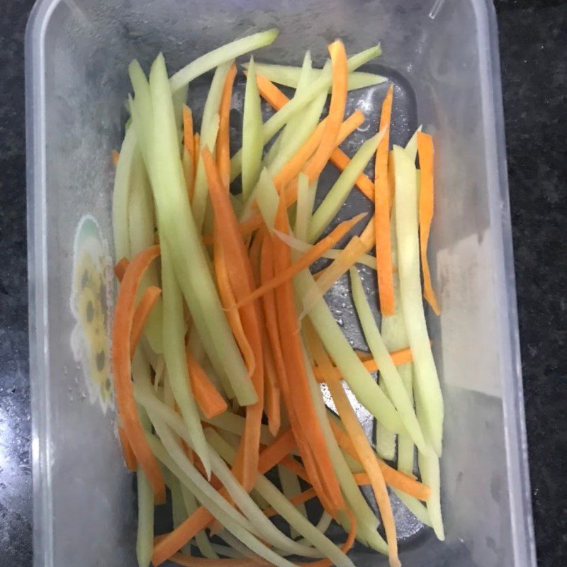 Step 3 Preparing vegetables for Italian stir-fried noodles