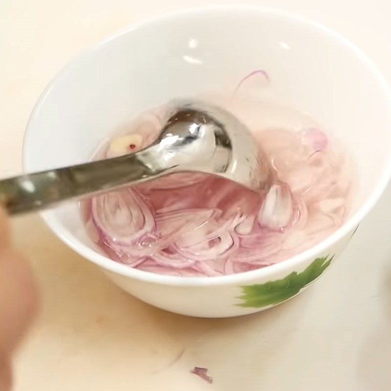Step 1 Prepare vegetables for Beef Offal Salad (Nộm)