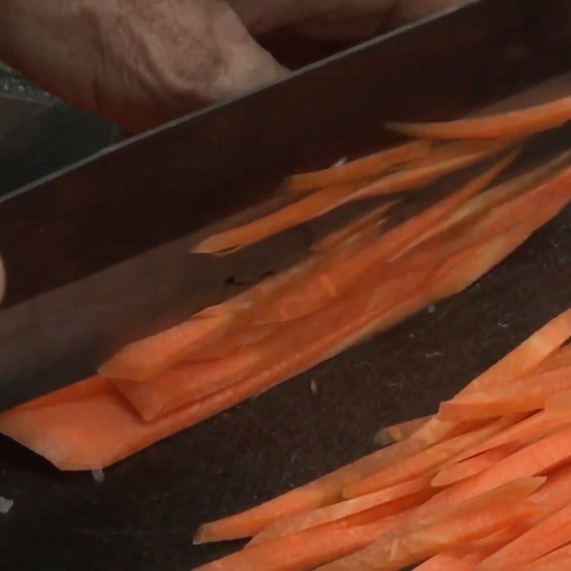 Step 1 Prepare vegetables Stir-fried Cassava