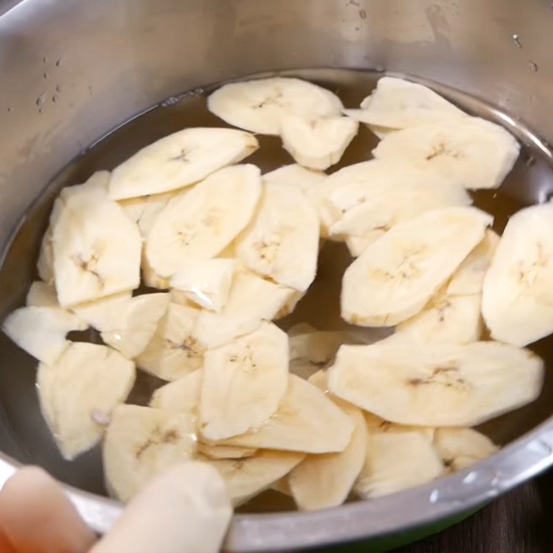 Step 1 Prepare vegetables for Beef Offal Salad (Nộm)