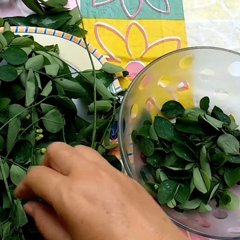 Step 1 Prepare chayote Chayote Juice with Lemon and Ginger