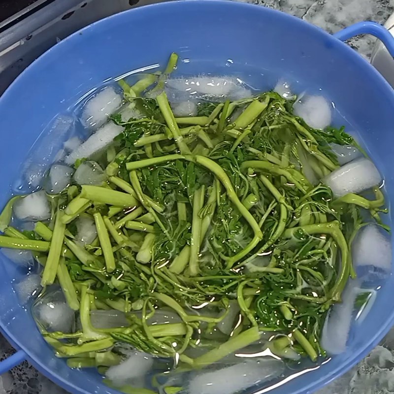 Step 1 Prepare and blanch water spinach for shrimp salad