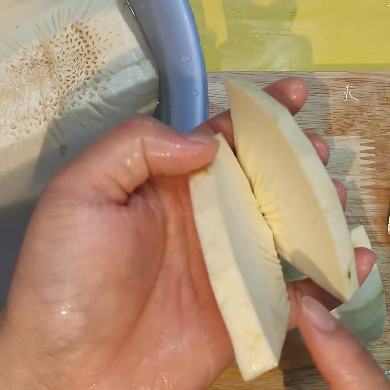 Step 1 Prepare sake Fried sake with cheese shake