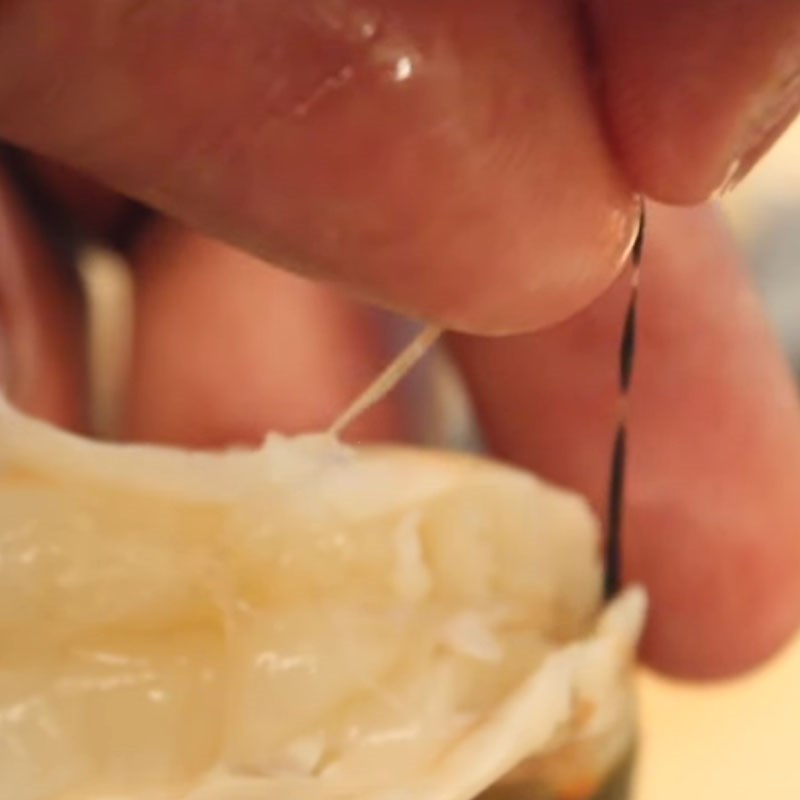 Step 1 Prepare scallops and shrimp for Scallop and Tomato Soup