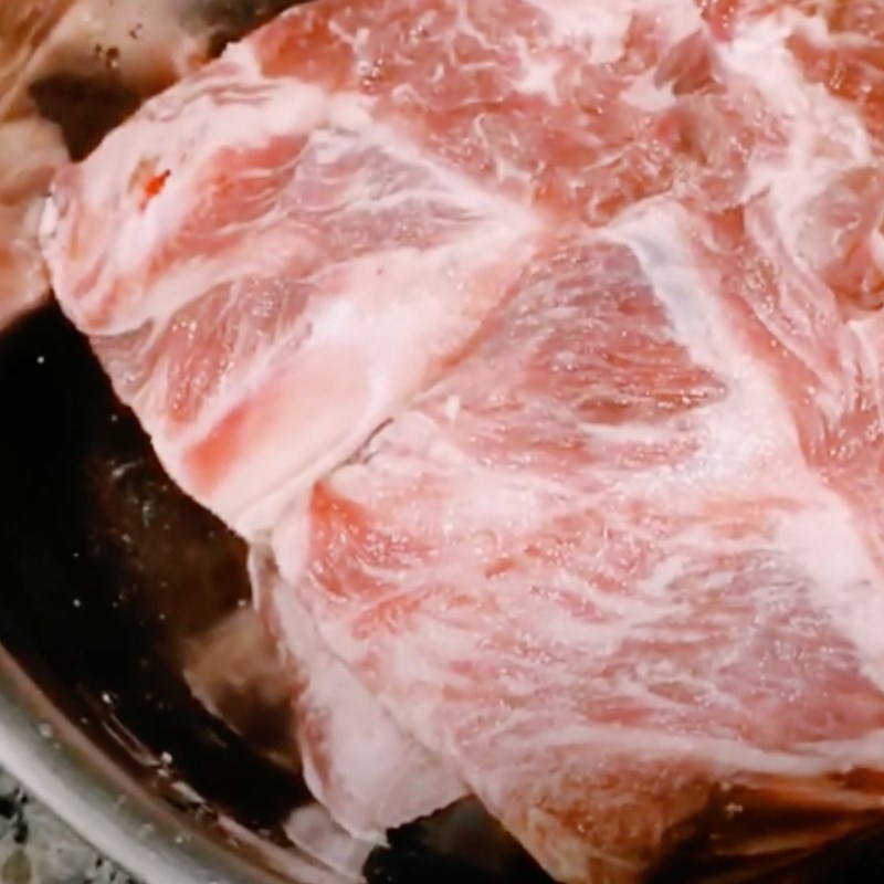 Step 1 Preparing beef ribs Bun beef ribs