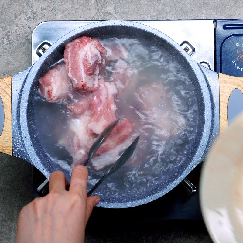 Step 1 Prepare the pork ribs Pineapple Braised Ribs