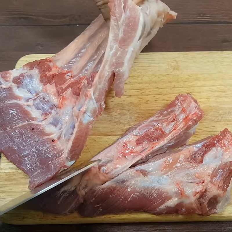 Step 1 Prepare the ribs and ingredients for Braised Spare Ribs with Pepper