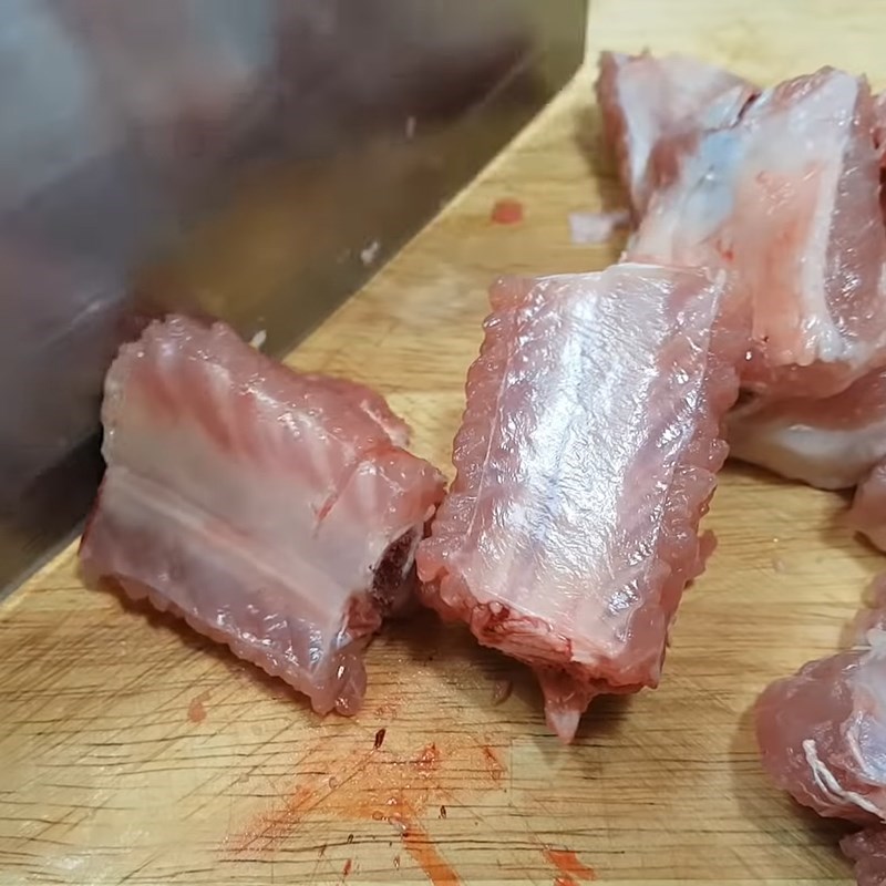 Step 1 Prepare the ribs and ingredients for Braised Spare Ribs with Pepper