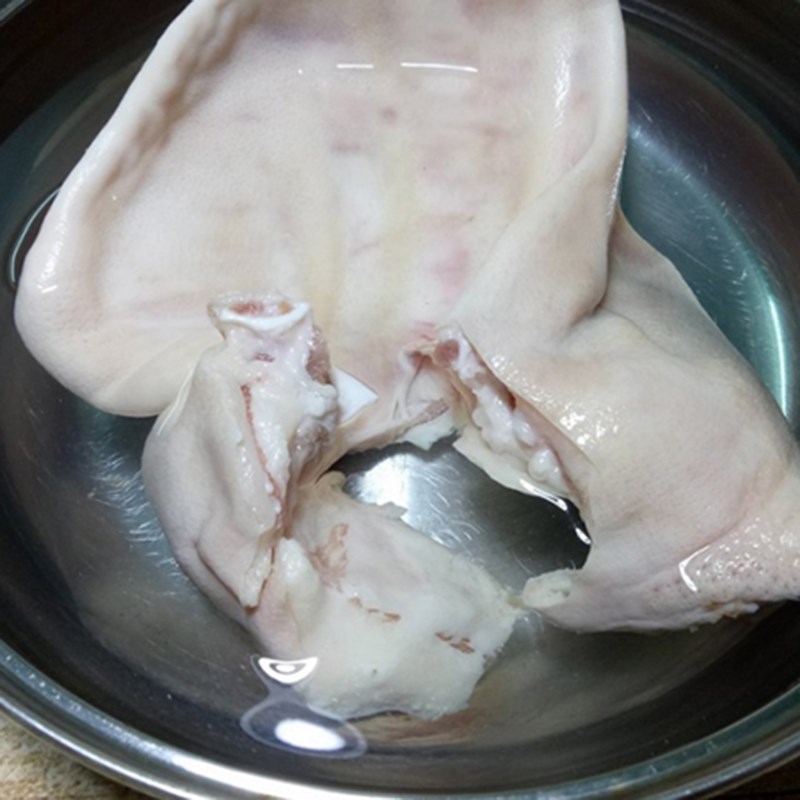 Step 1 Prepare the pork ear for Papaya Salad
