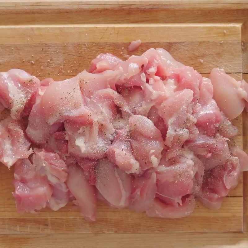 Step 1 Prepare the Chicken Stir-fried Broccoli with Chicken