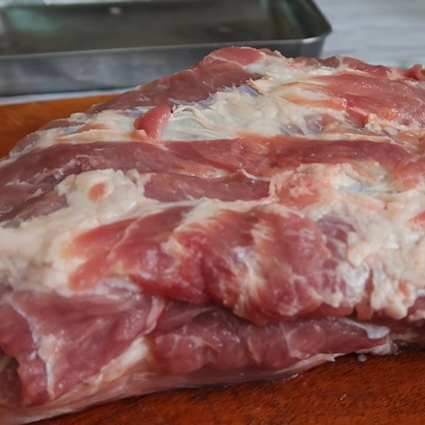 Step 1 Preparing the pork for Xôi xá xíu