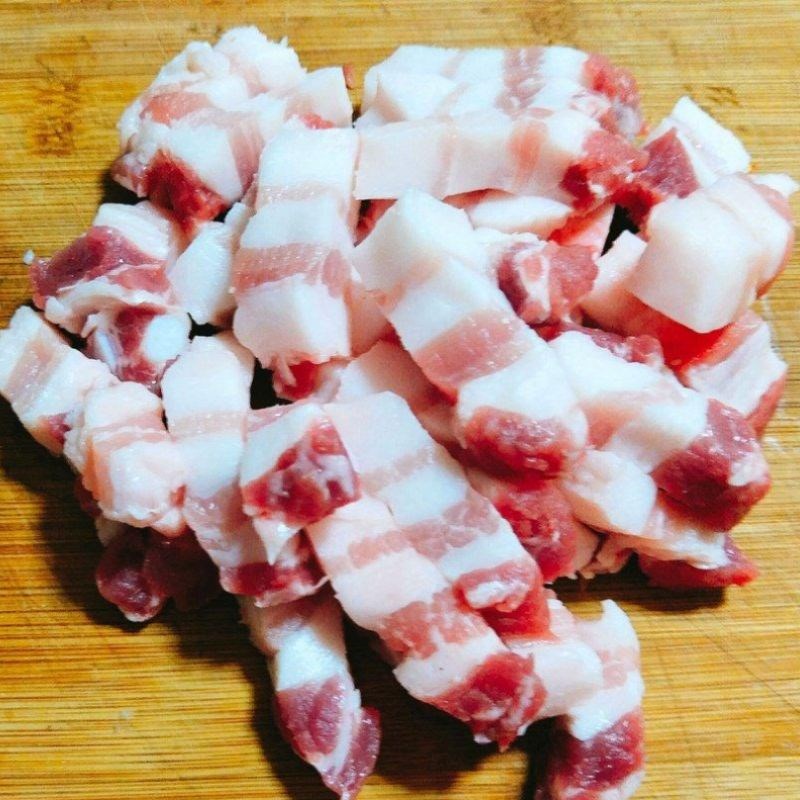 Step 1 Prepare the pork and dried shrimp for Braised Pork with Dried Shrimp