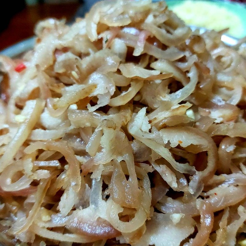 Step 1 Prepare pork meat and skin for Thanh Hoa fermented pork without banana leaves