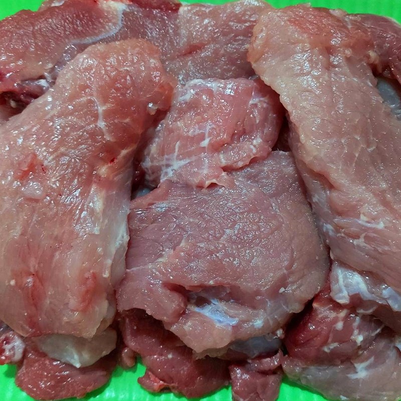 Step 1 Prepare pork meat and skin for Thanh Hoa fermented pork without banana leaves