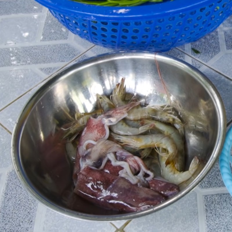 Step 2 Preparing shrimp squid Fried water spinach salad seafood