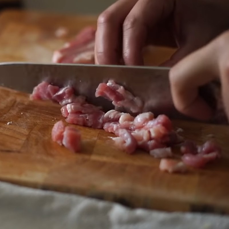 Step 2 Prepare the shrimp and meat Thai-style fried shrimp cake