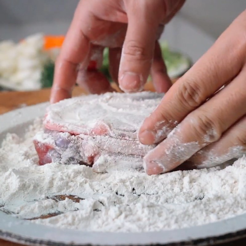 Step 2 Prepare and fry the veal shank Italian-style