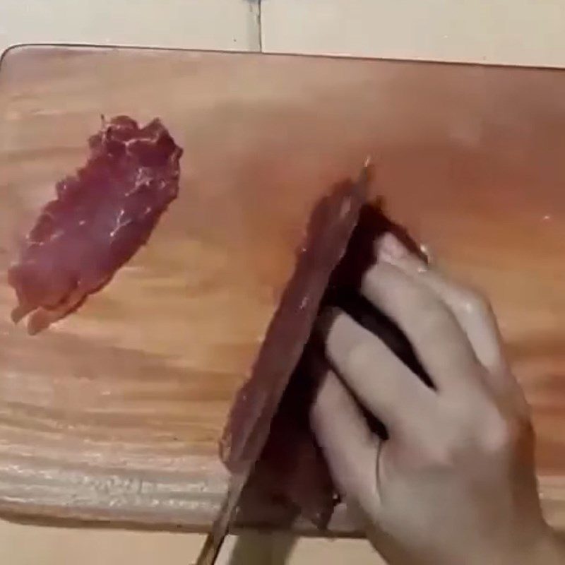 Step 3 Prepare and roll beef for mixed grilled hot pot
