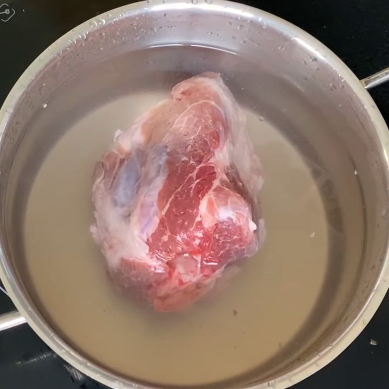 Step 1 Prepare and simmer the bone for Pig Intestine Noodle Soup