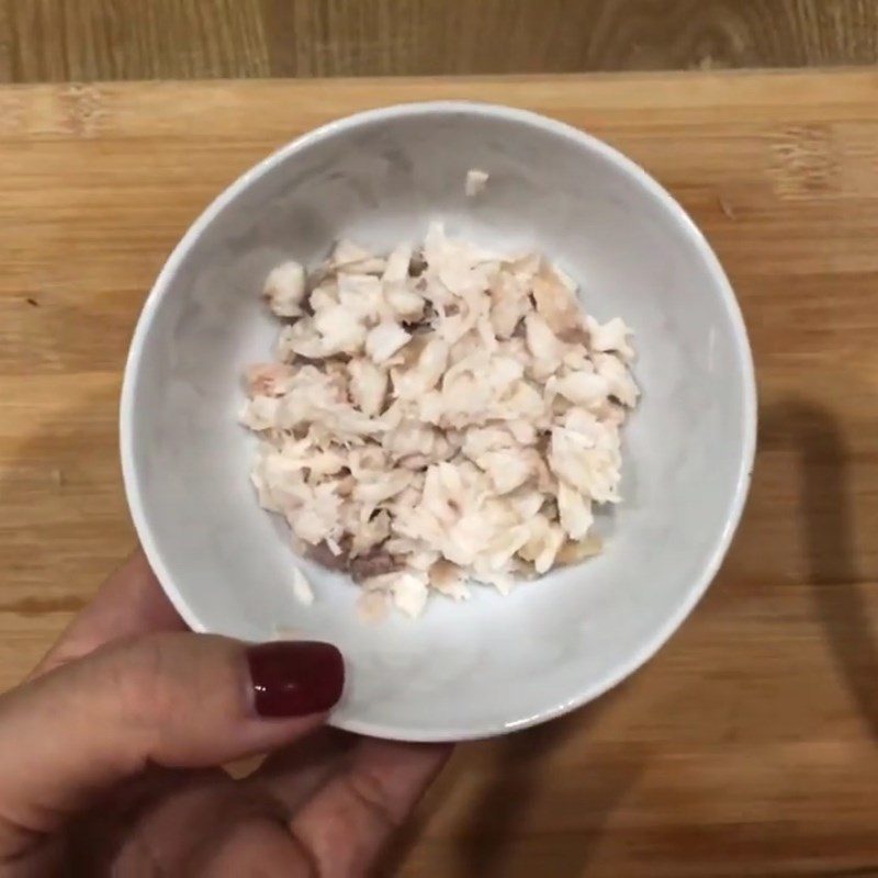 Step 1 Prepare and steam the fish for catfish porridge