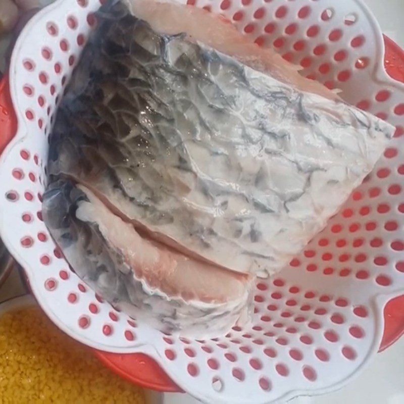 Step 2 Preparation and steaming fish Fish porridge with carp and mung beans