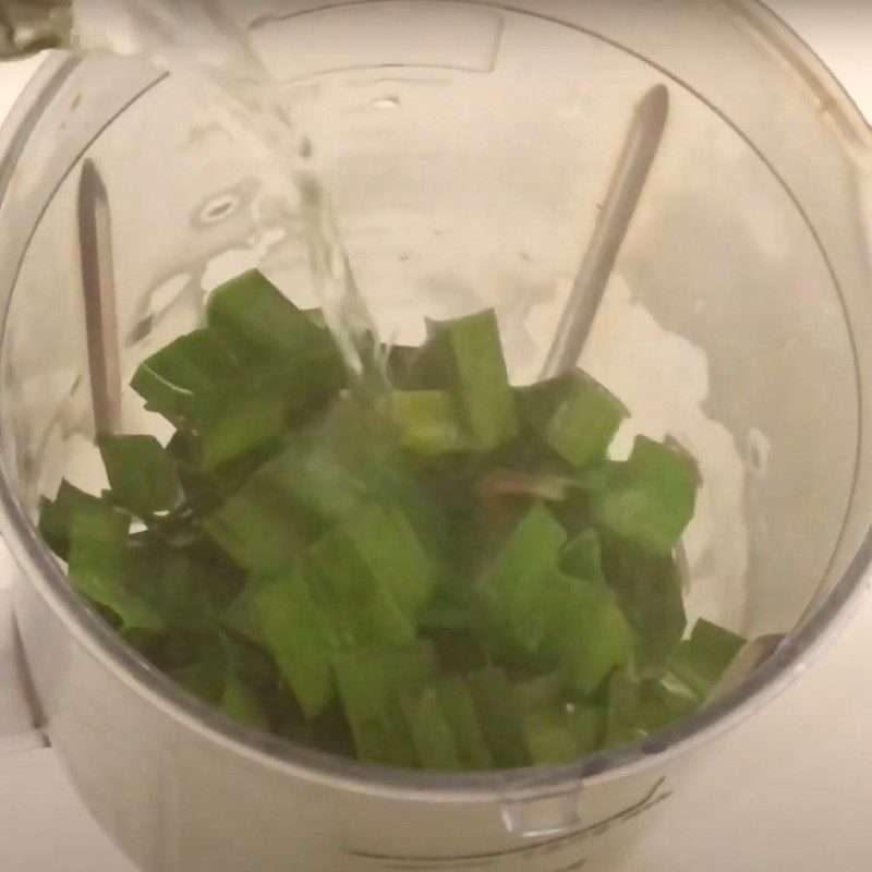 Step 2 Prepare and filter pandan leaf water Coconut water chia seed pandan leaf