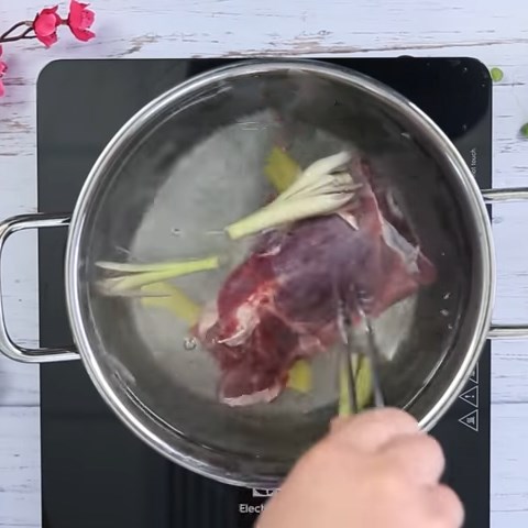 Step 1 Prepare and boil brisket Sweet and Sour Beef Brisket