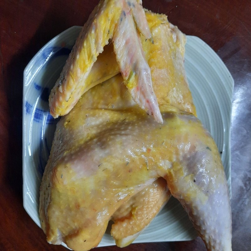 Step 1 Prepare and boil the chicken Chicken salad with water lily