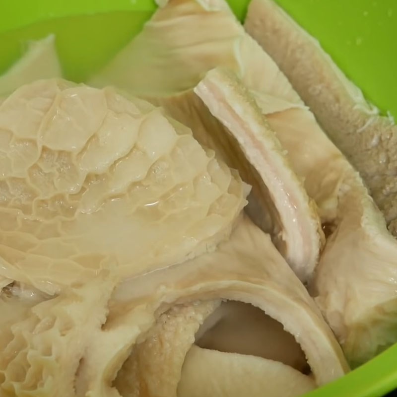 Step 1 Prepare and boil beef intestines Beef intestines braised with an electric pressure cooker