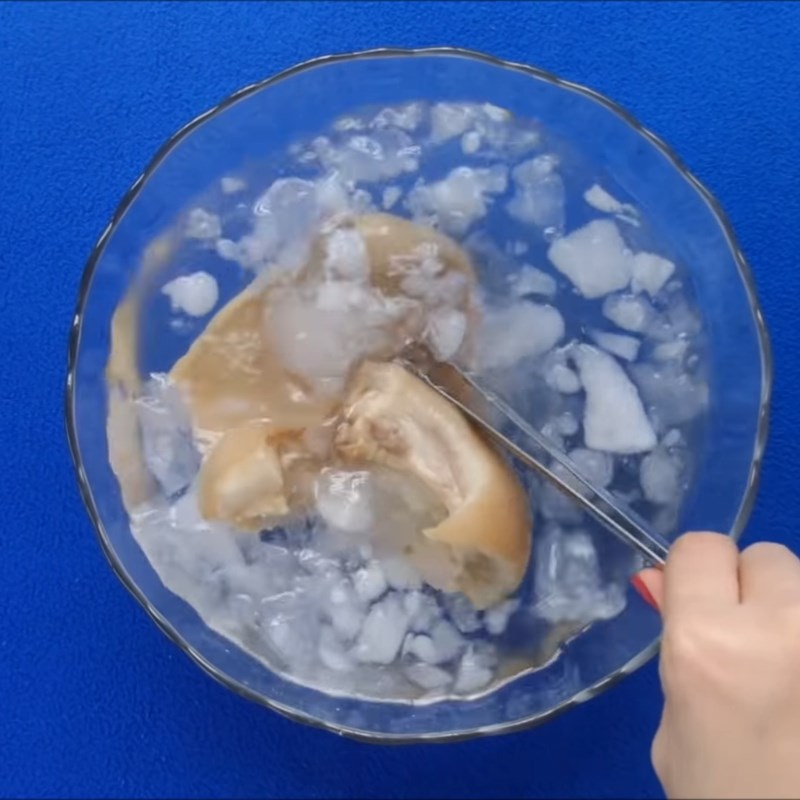 Step 2 Prepare and boil pig ears Thai-style pig ears sauce