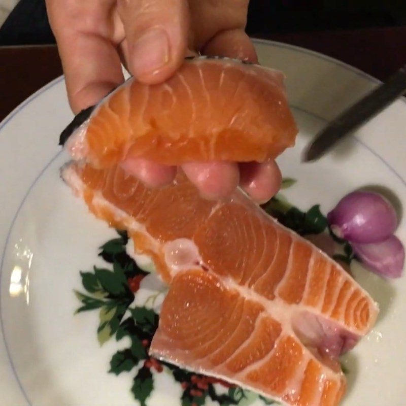 Step 1 Prepare and boil the fish for Salmon porridge with spinach