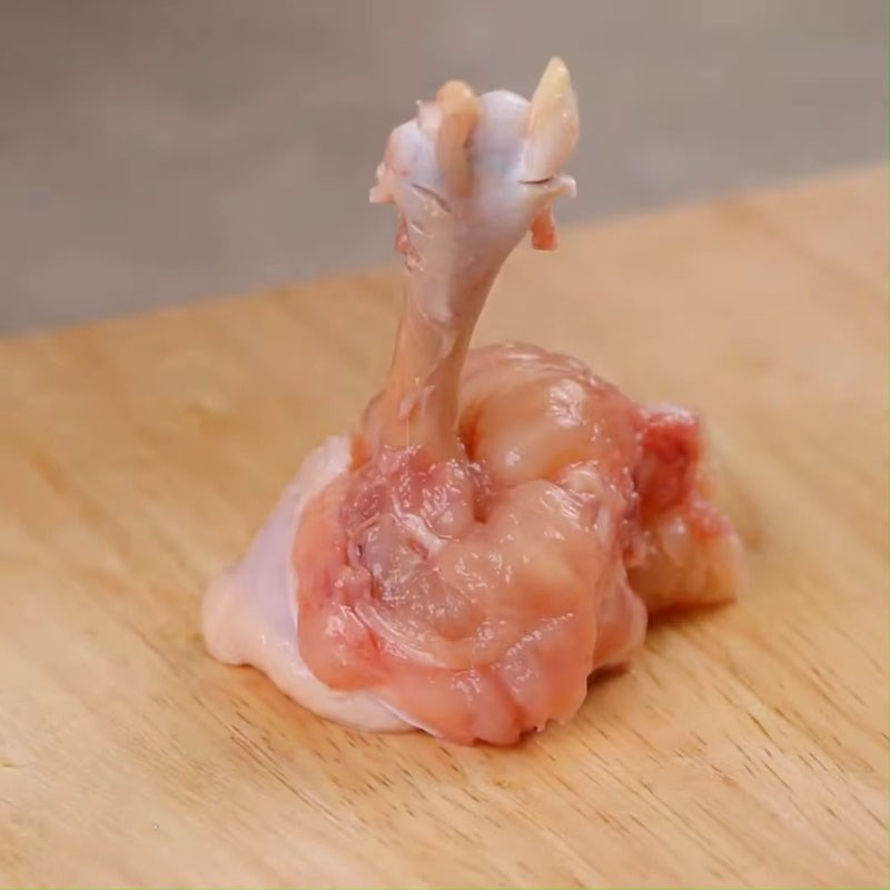 Step 1 Prepare and Marinate Chicken Wings Fried Chicken Wings with Salt and Pepper