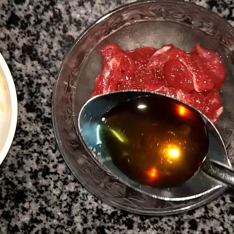 Step 1 Prepare and Marinate the Beef Stir-Fried Beef with Asparagus