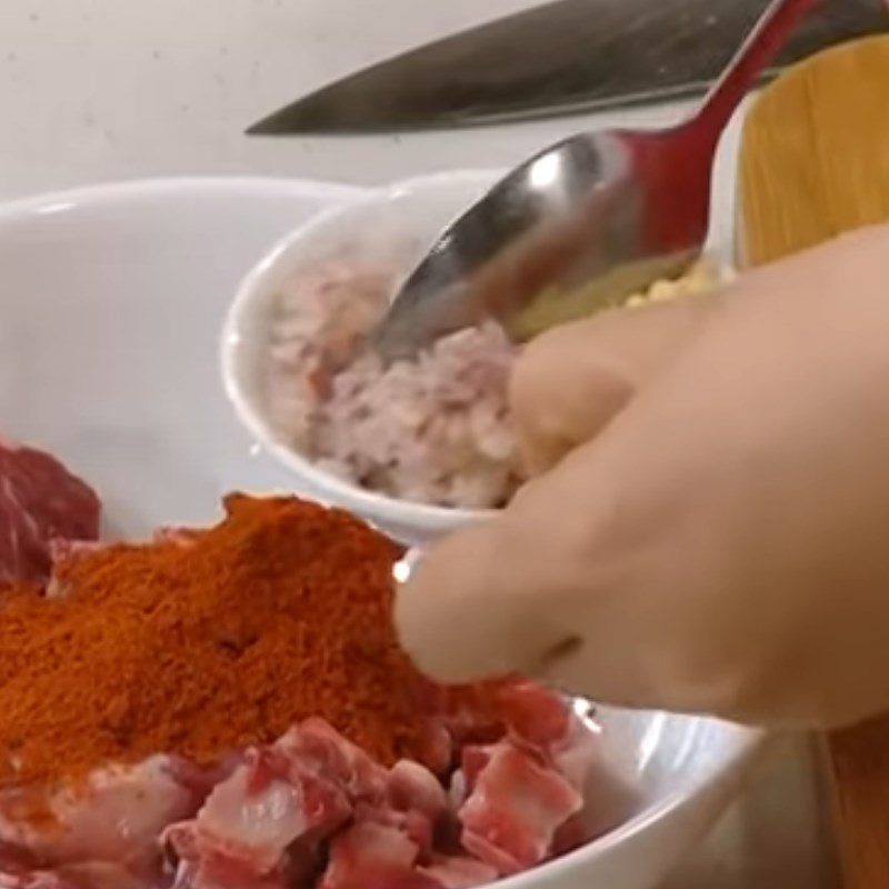 Step 1 Prepare and Marinate the Beef for Satay Beef Hot Pot