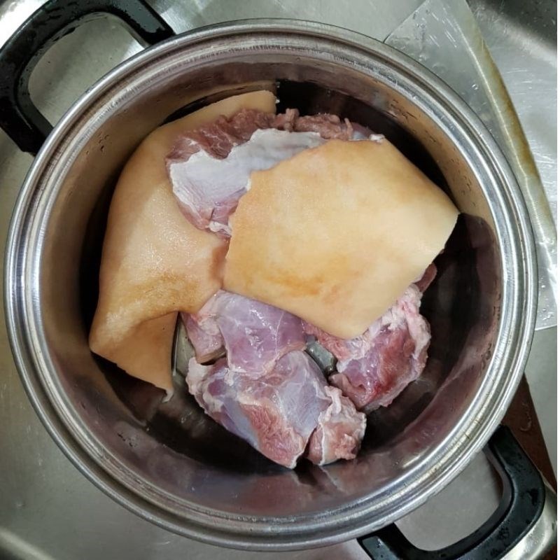 Step 1 Prepare and marinate goat meat Dipped Goat Meat