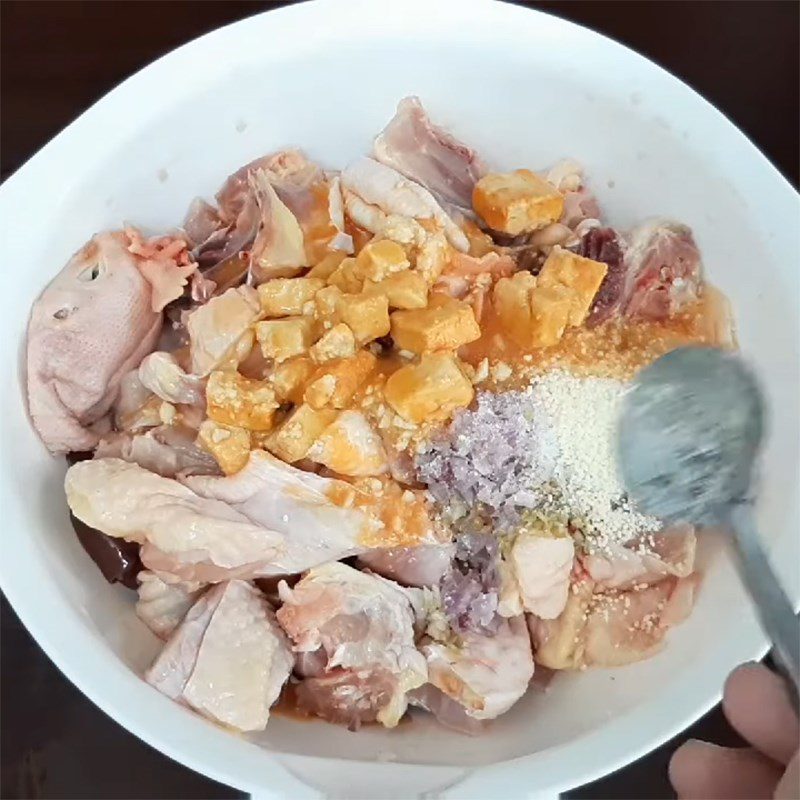 Step 1 Prepare and Marinate the Chicken Braised Chicken with Fermented Bean Sauce